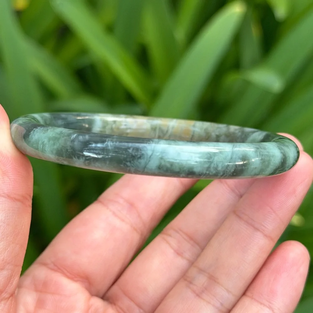 60.5mm‎ inner diameter skinny xiuyu jade bangle 0689